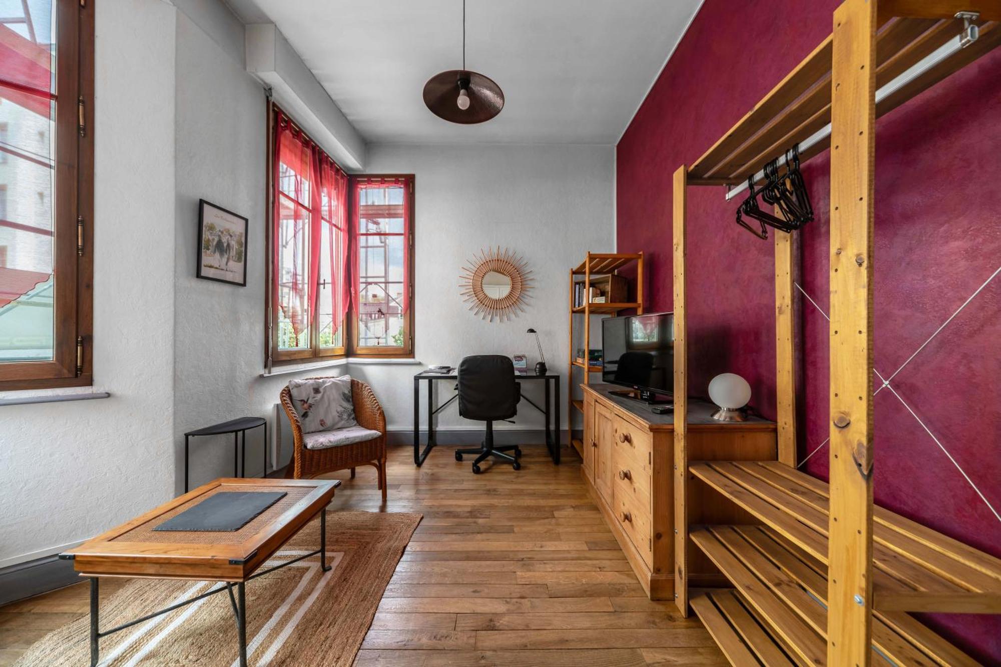 Le Lasteyras - Appartement Charmant En Centre Ville Vichy Exterior photo